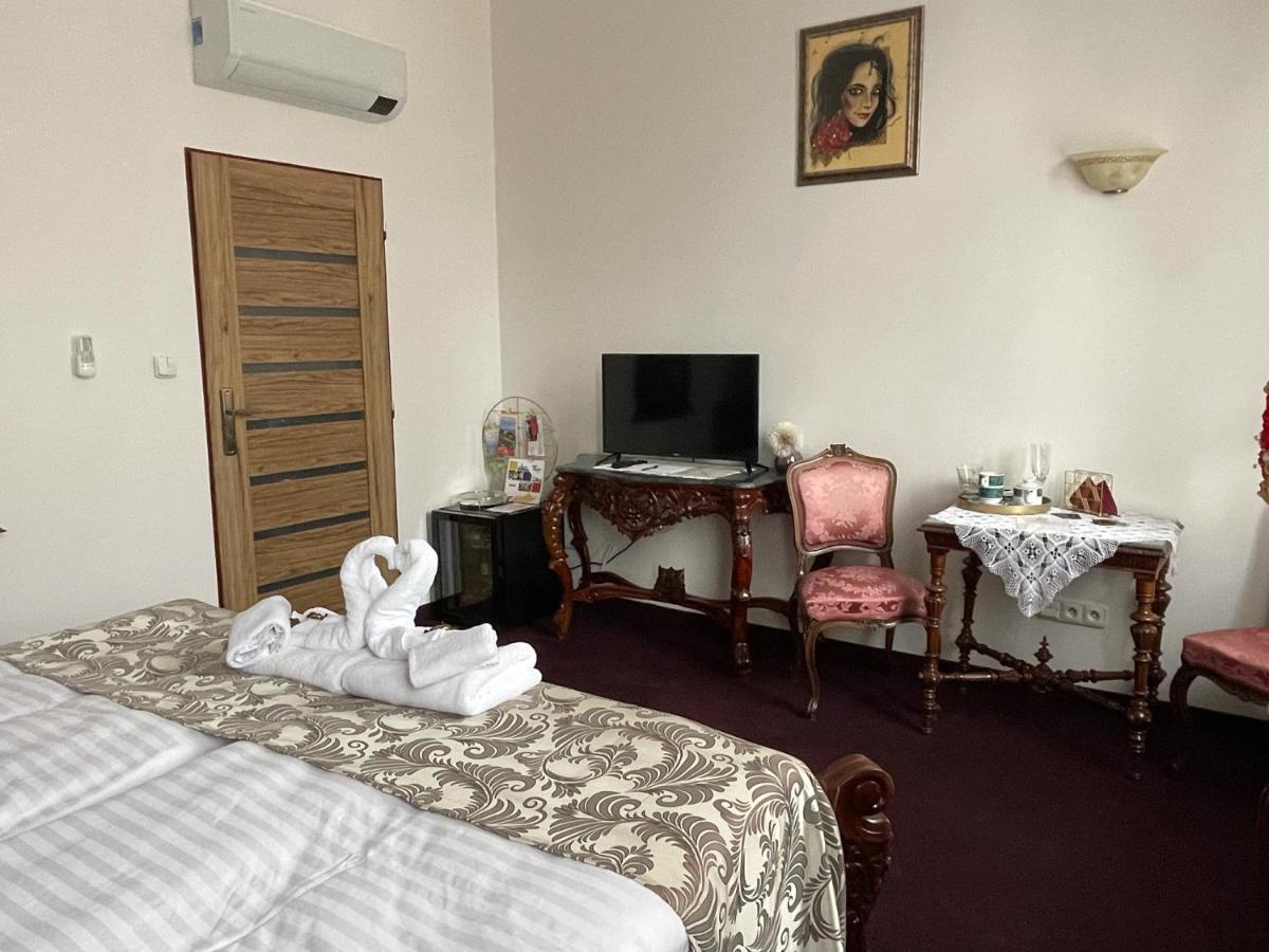 Penzion Deloris Trenčín Esterno foto