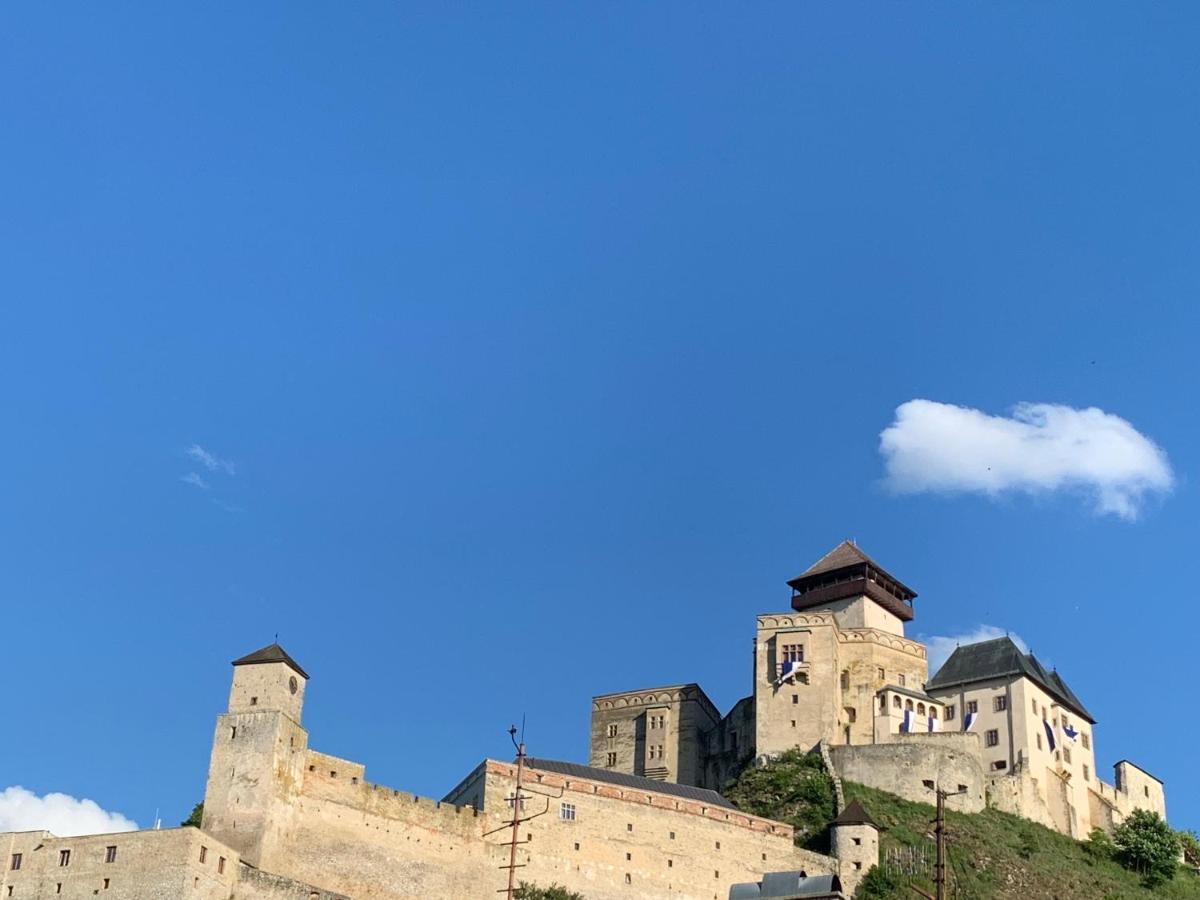 Penzion Deloris Trenčín Esterno foto