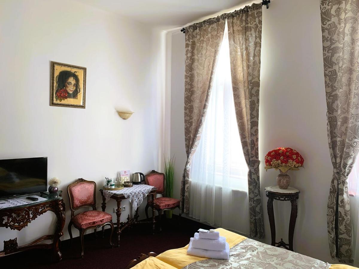 Penzion Deloris Trenčín Esterno foto